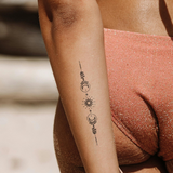 Sonne und Mond gespiegelt Tattoo
