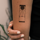 Abstraktes Sonnenfenster