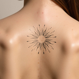 Exzentrische Sonne Tattoo